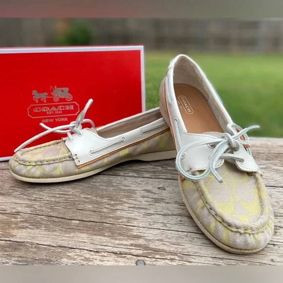 Coach Yellow and Cream Boat Loafer Flats Size 7 In Box!! - Picture 1 of 9